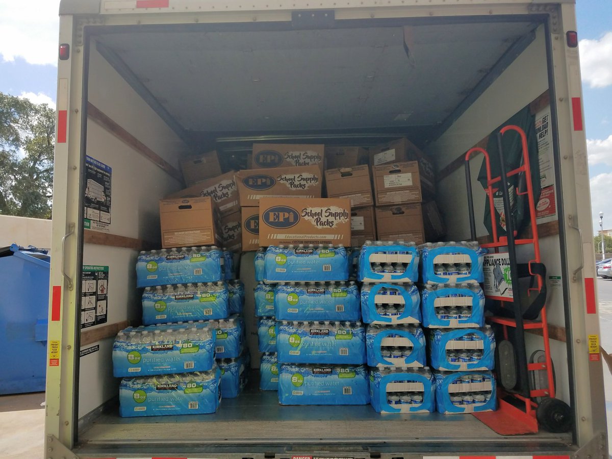 JerryVDavis's tweet photo. Still need school supplies for your kids? We'll be at @Hilliard_ES this Saturday with a truckload of backpacks from 10-2 🎒 https://t.co/MnTw08XuxS