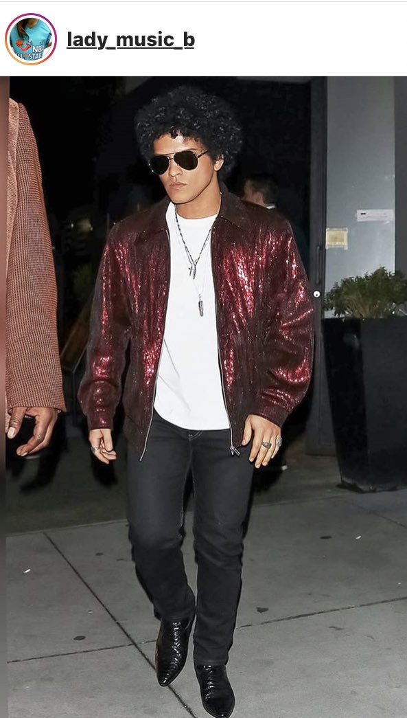 HooliganEve's tweet photo. #MTVHottest Bruno Mars https://t.co/YMIem4To3l