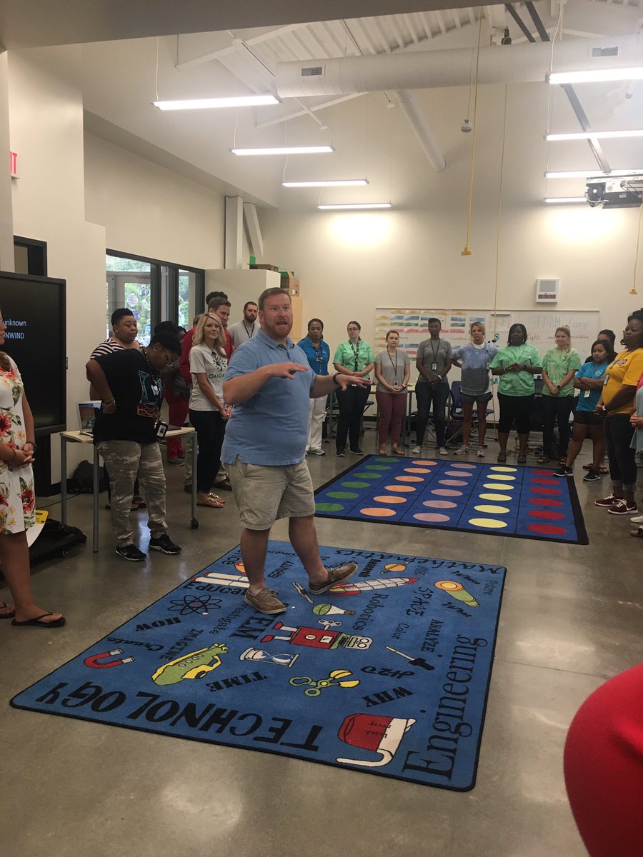 STEAMatOakdale's tweet image. Morning Meeting in Action! #modelingexpectations #buildingclassroomcommunities
#Vision2020