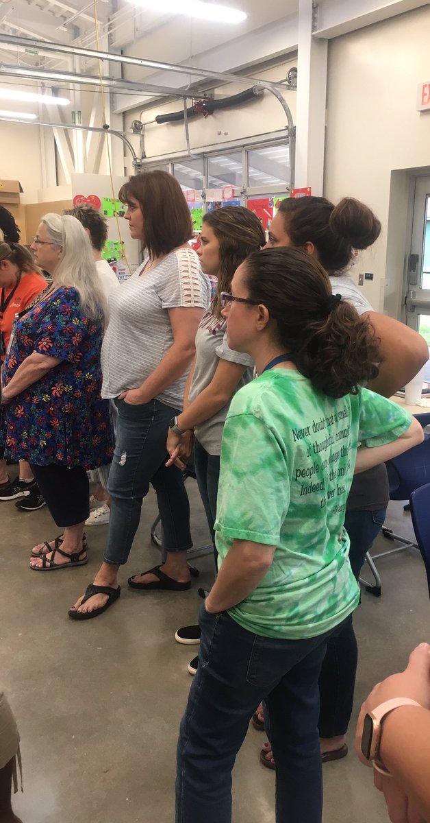 STEAMatOakdale's tweet image. Morning Meeting in Action! #modelingexpectations #buildingclassroomcommunities
#Vision2020