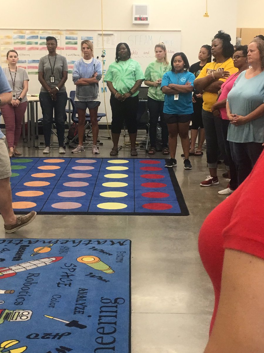 STEAMatOakdale's tweet image. Morning Meeting in Action! #modelingexpectations #buildingclassroomcommunities
#Vision2020