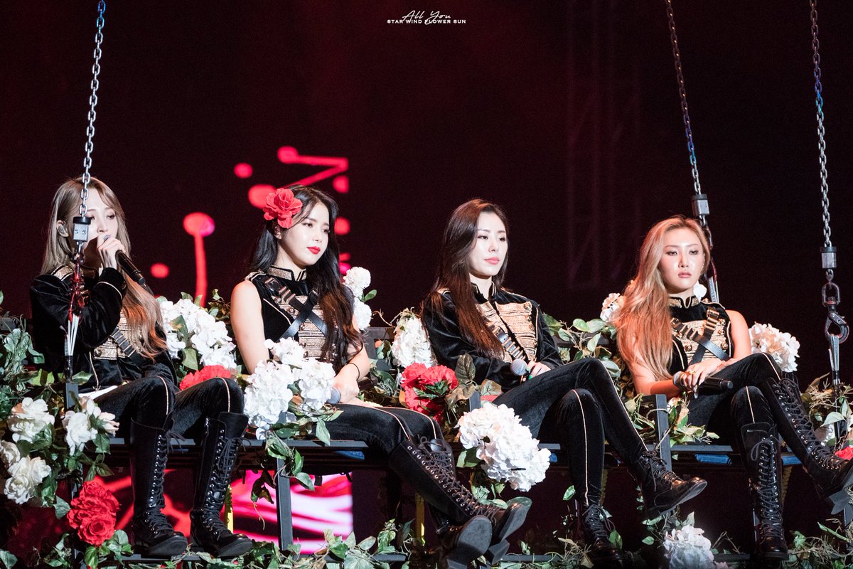 MMM_AllYou's tweet photo. 190728 마마무 콘서트 '4season F/W in 대구’

사계절의 향기가 아직 가득하다 :D

#마마무 #MAMAMOO #솔라 #문별 #휘인 #화사
#SOLAR #MOONBYUL #WHEEIN #HWASA https://t.co/4BK1CstuQ8