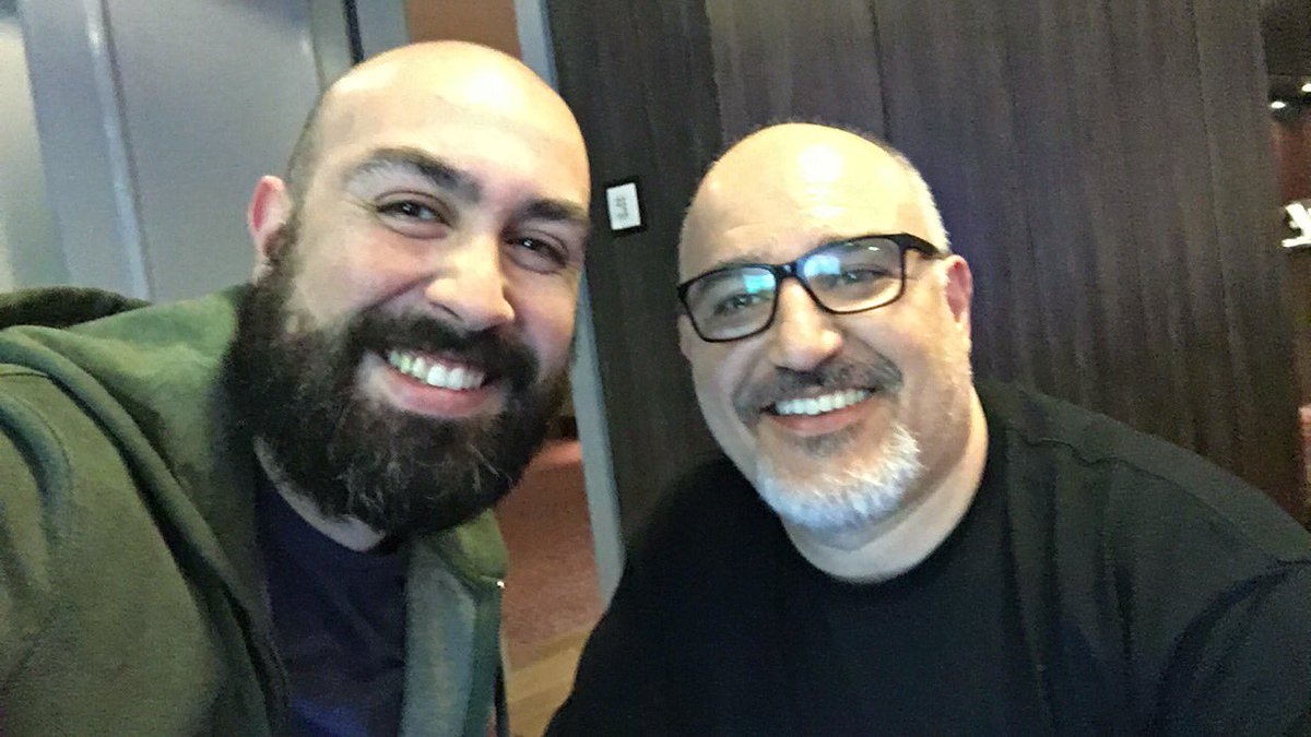 vmsilvamolina's tweet image. Con un gran valor y amigo @EnriqueVerdes en el #IBMCodeMvd 💪🏼