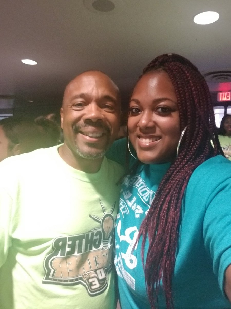 HoopHoopWRE's tweet photo. @desotoisdengage #BackAtItAgain #TogetherWeWill #FatherDaughter #SameDistrict #DaddysGirl https://t.co/eHV8rTlEqH