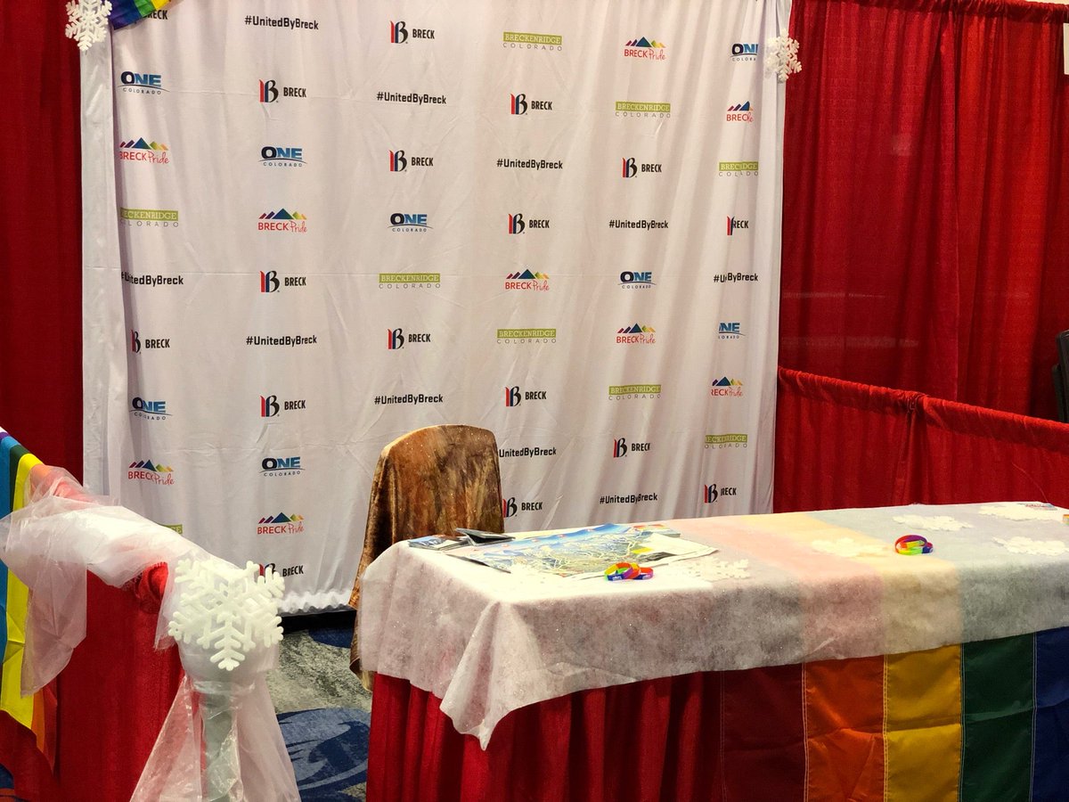 departuresxdean's tweet photo. All set up for #GayDayS now I can relax for the rest of the day. Who wants to play in the rain? ☔️ #ilovegay #breckPride (@ Wyndham Orlando Resort International Drive - @wyndhamidrive in Orlando, FL) https://t.co/V2HS993xM5 https://t.co/XKqqi1Luxe