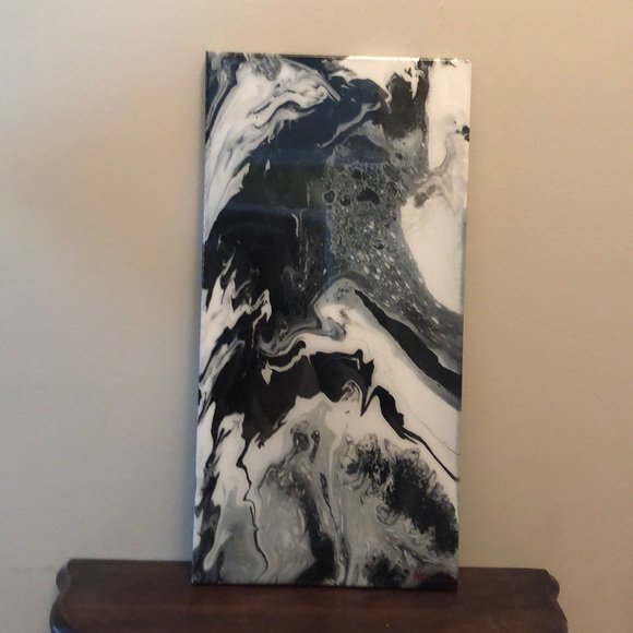 PalletShack's tweet image. So good I had to share! Check out all the items I'm loving on @Poshmarkapp #poshmark #fashion #style #shopmycloset #originalsbyvderita: posh.mk/IxsNK7Rw9Y