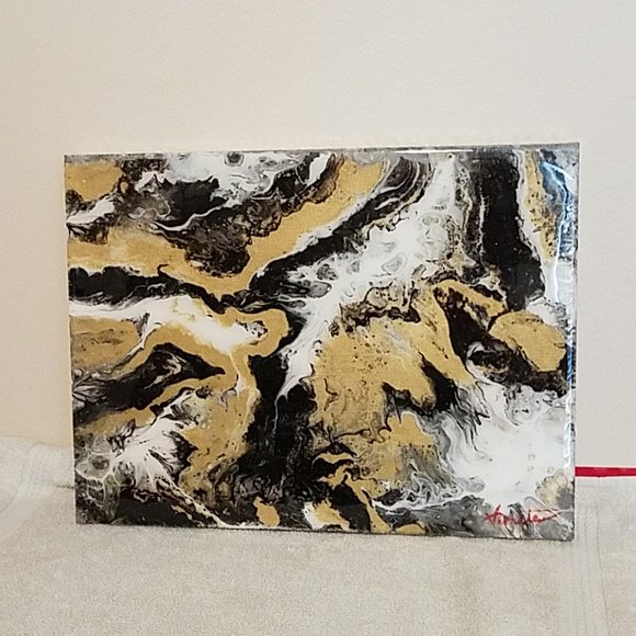 PalletShack's tweet image. So good I had to share! Check out all the items I'm loving on @Poshmarkapp #poshmark #fashion #style #shopmycloset #originalsbyvderita: posh.mk/IxsNK7Rw9Y