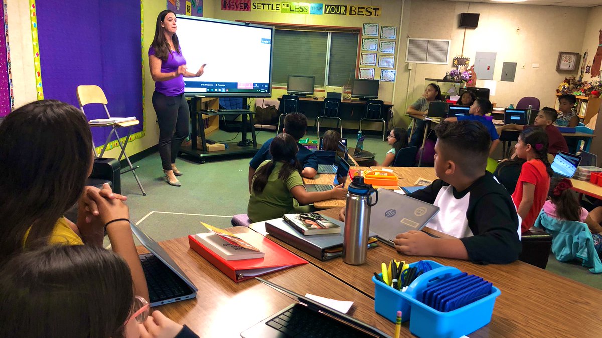 DeckerPUSD's tweet image. 5th graders defining #behaviorexpectations with @PearDeck to develop a social contract. #SEL #PBIS #deckermakeswaves #proud2bepusd #studentvoice