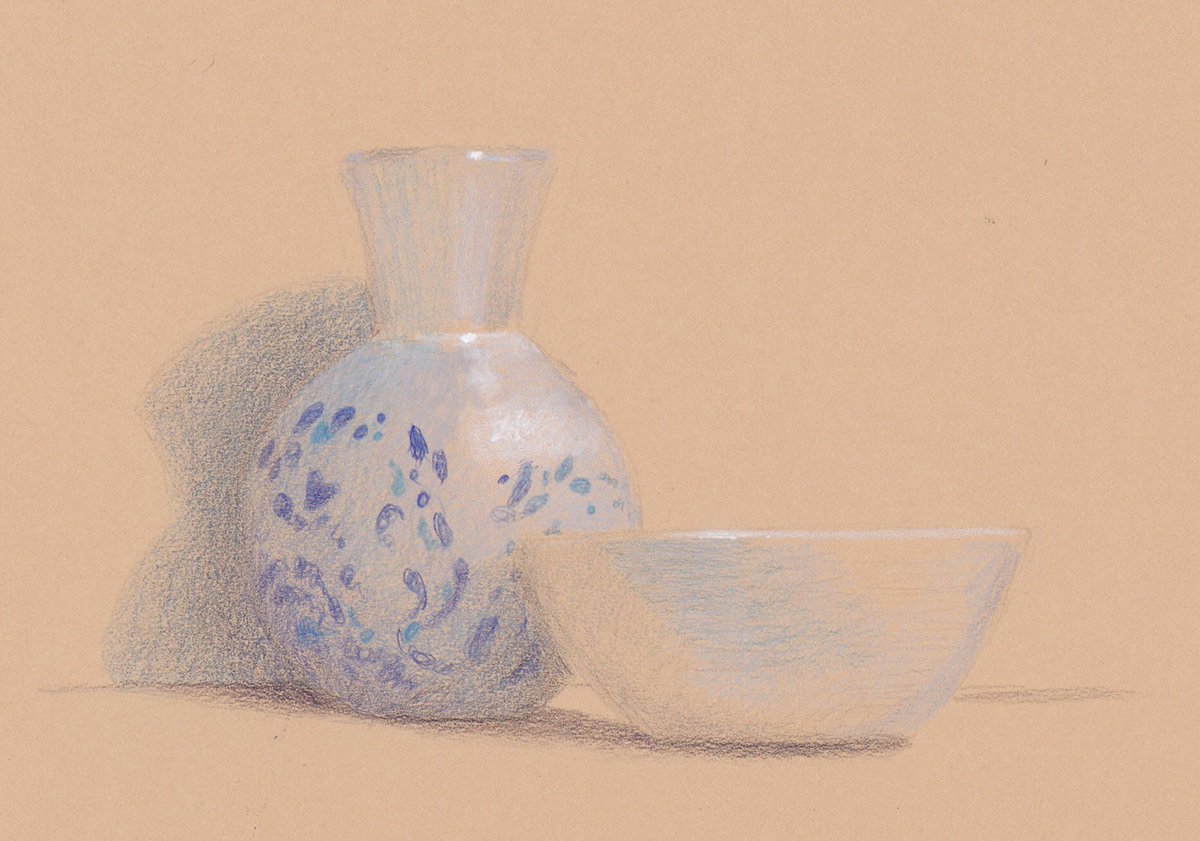 In the gloom of the rain today I picked out the soft contrast of the vase and bowl on the mantelpiece. 

#DrawingAugust ⁦@HaideeJoSummers⁩ ⁦@artpublishing⁩ #stilllifedrawing #colouredpencil