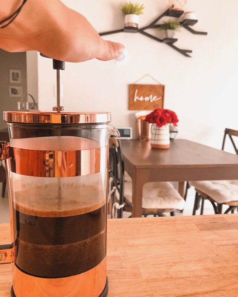 PrimulaProducts's tweet photo. The pressure's on.
📷: @casitagarcia722
#frenchpress #coffeepress #primulabrew #perfectdailygrind #specialtycoffee #manmakecoffee #manualbrewonly #coffeetime #caffcult #peoplebrewcoffee #baristadaily #instacoffee #coffeeoftheday #coffeesesh #mycoffeecode https://t.co/Ldzc7cWL8B