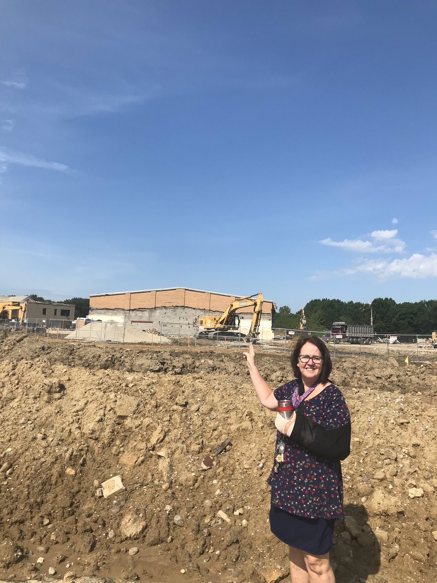 tmsgymtimidator's tweet photo. Old gym being taken down today ... weird!!! So ready for the new gym!!! https://t.co/8RaAMEW4uF