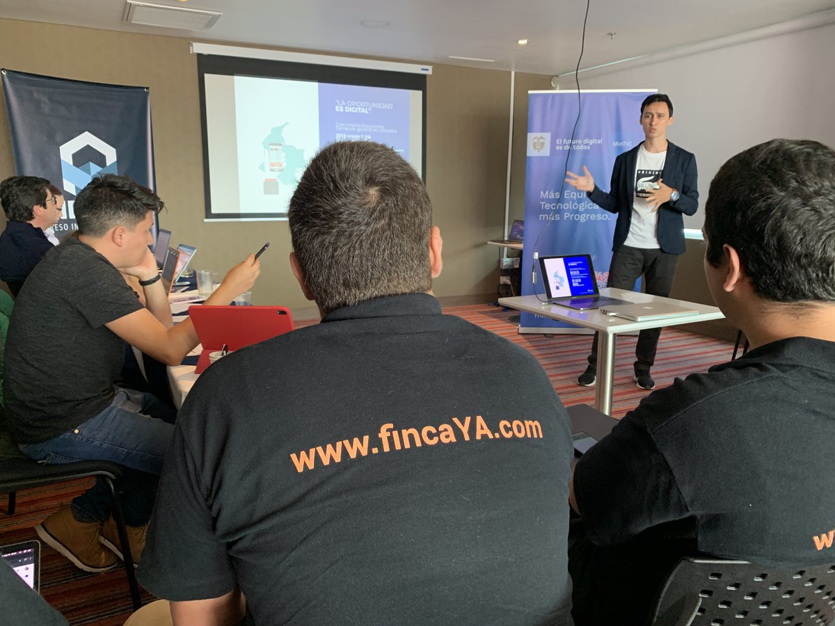 Ministerio_TIC's tweet photo. El equipo evaluador de la #RutaProyectosTIC inicia hoy en Bucaramanga el recorrido por las 8 ciudades participantes, donde 10 preseleccionados podrán contar los detalles de su iniciativa. Los mejores de cada ciudad irán a la gran final en #Andicom2019 @CINTELColombia https://t.co/bSheElshhf