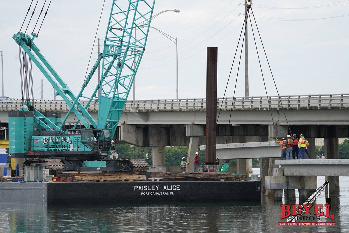 BeyelCrane's tweet photo. The barge, the Paisley Alice, fresh off of last weeks christening is already hard at work. Call Beyel Brothers at 1 (844) 90-BEYEL or visit https://t.co/IRzOZuMHhK for all your #cranes #rigging #heavyhaul #marineservices needs. #Beyel #FloridasFinest #TeamBeyel #Florida https://t.co/bwYVDtyH4N