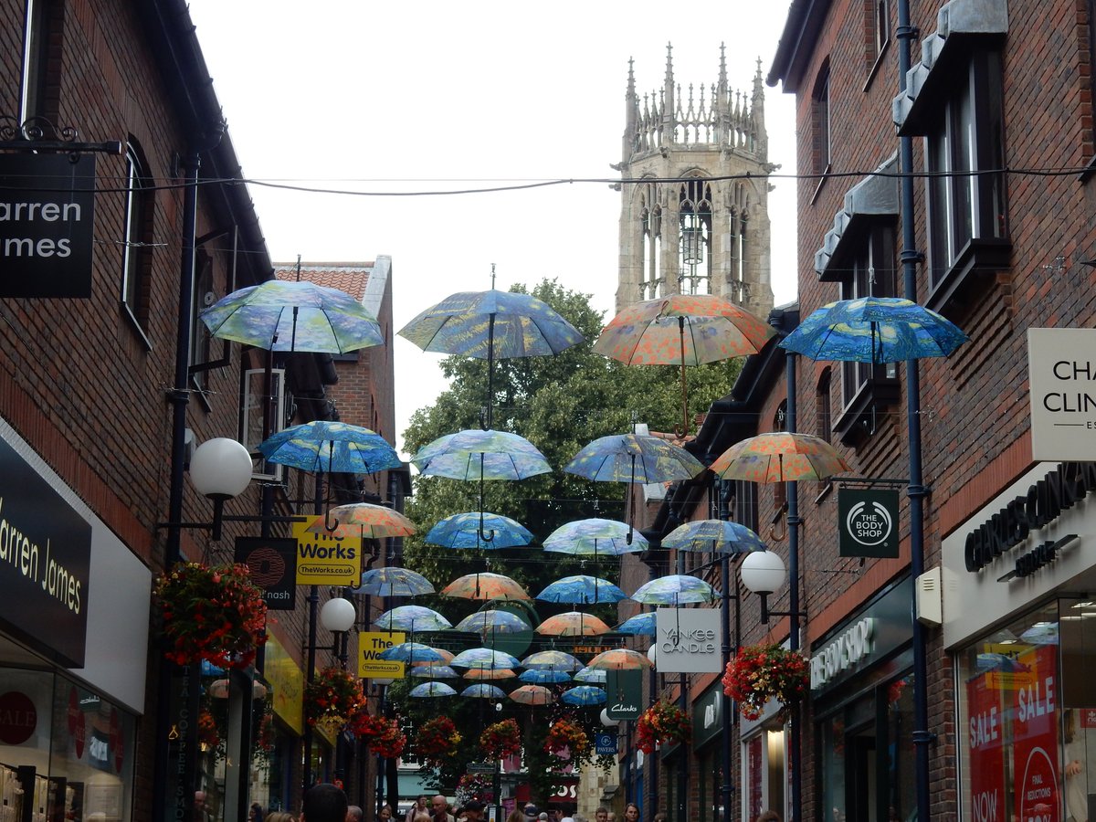 owleyes56's tweet image. @coppergateyork We were in York for a short city break and had to stop and admire the umberellas. #brollywalk