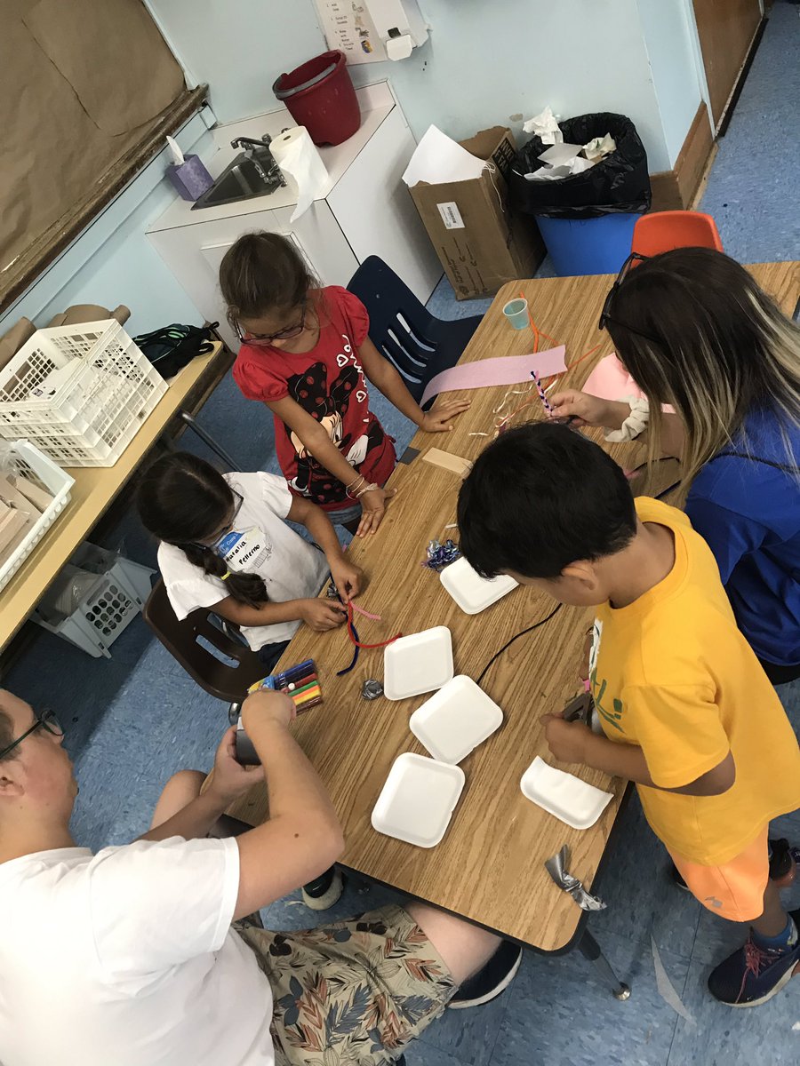 OSDINVENT's tweet photo. Creating boats in Deep Sea Mystery! @OSchoolsPR @CampInvention https://t.co/9RJPN9HYzS