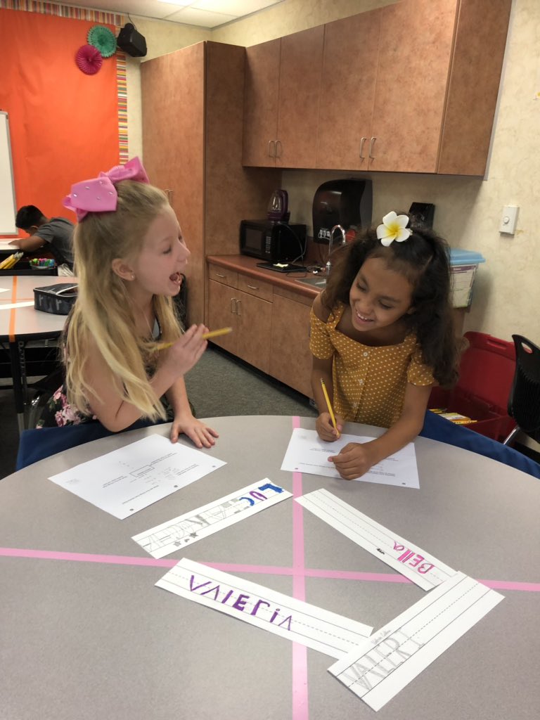 MrsGarzon's tweet photo. Getting to know each other with Frayer a Friend!#VVFirstDayOfSchool19 #classroomculture #EDUProtocols @MayRanch @ValVerdeUSD https://t.co/UGEKGwSeyv