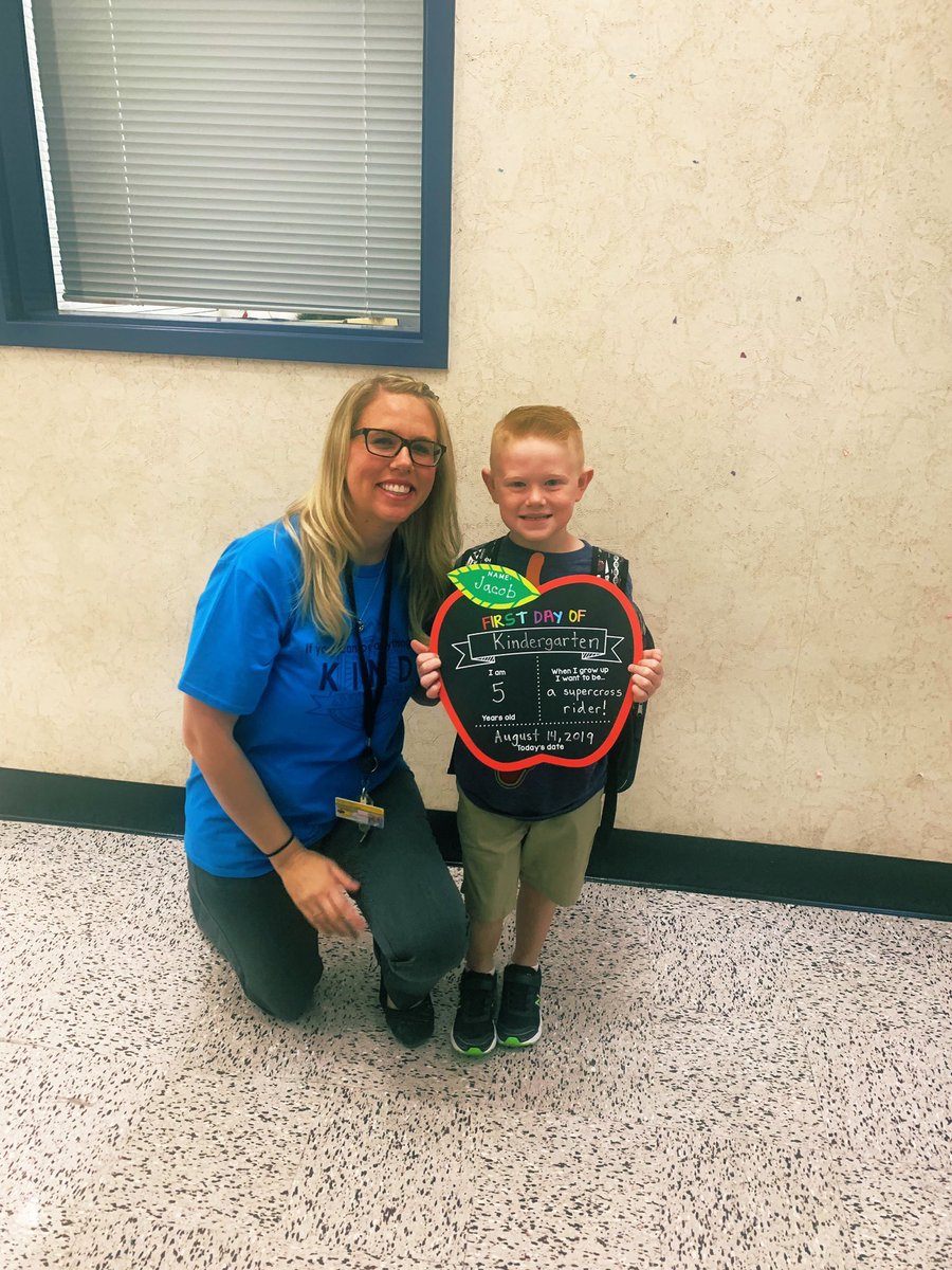 cecil_phillip's tweet photo. First day of kindergarten!! Cecil’s are here!! #WeAreSnowline #AVIDCoyotes https://t.co/C0AksOd3UW