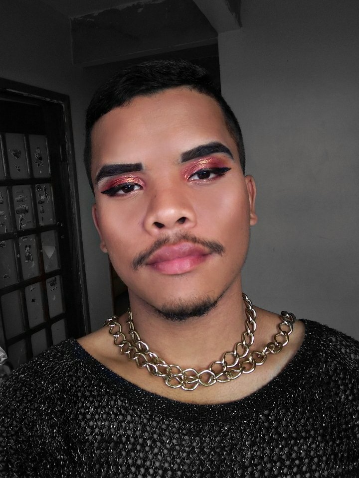 MarcosSmallss's tweet photo. ouvir ✨FLASH POSE✨ é um caminho sem volta BB💕
@pabllovittar
#streamflashpose https://t.co/5gUDz3wOWb