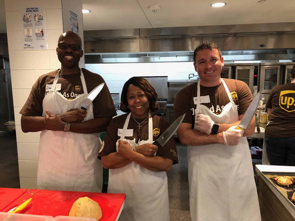 UPS Iron Chefs cooking for a great cause and supporting the Philadelphia Ronald McDonald House #Community Impact ⁦@ChesapeakUPSers⁩ giving back to our communities year round #JimCaseyLegacy