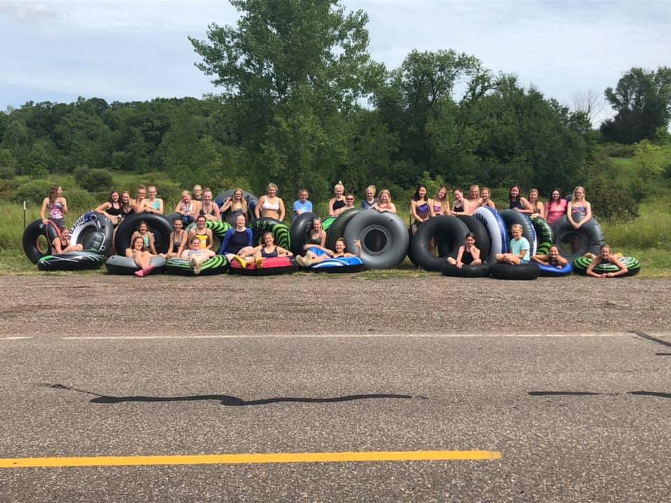 MilacaSwimDive's tweet photo. Today our swimmers took to the Rum for some fun outside the pool!  Love their team unity! #packpride #gowolves #milacahigh #milacawolves #milacaswimming https://t.co/eCYIdfrbVS
