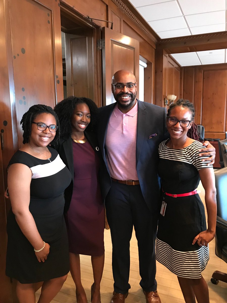 TheFantaTraore's tweet photo. The future of the economics profession is a #SACESummer and it looks BEAUTIFUL. Case and point. I have a community of talented women, who are also Howard alum as RAs at the Fed & am oh so lucky to have Quentin Johnson as my life coach. Watch this space! https://t.co/wcWialaGk9