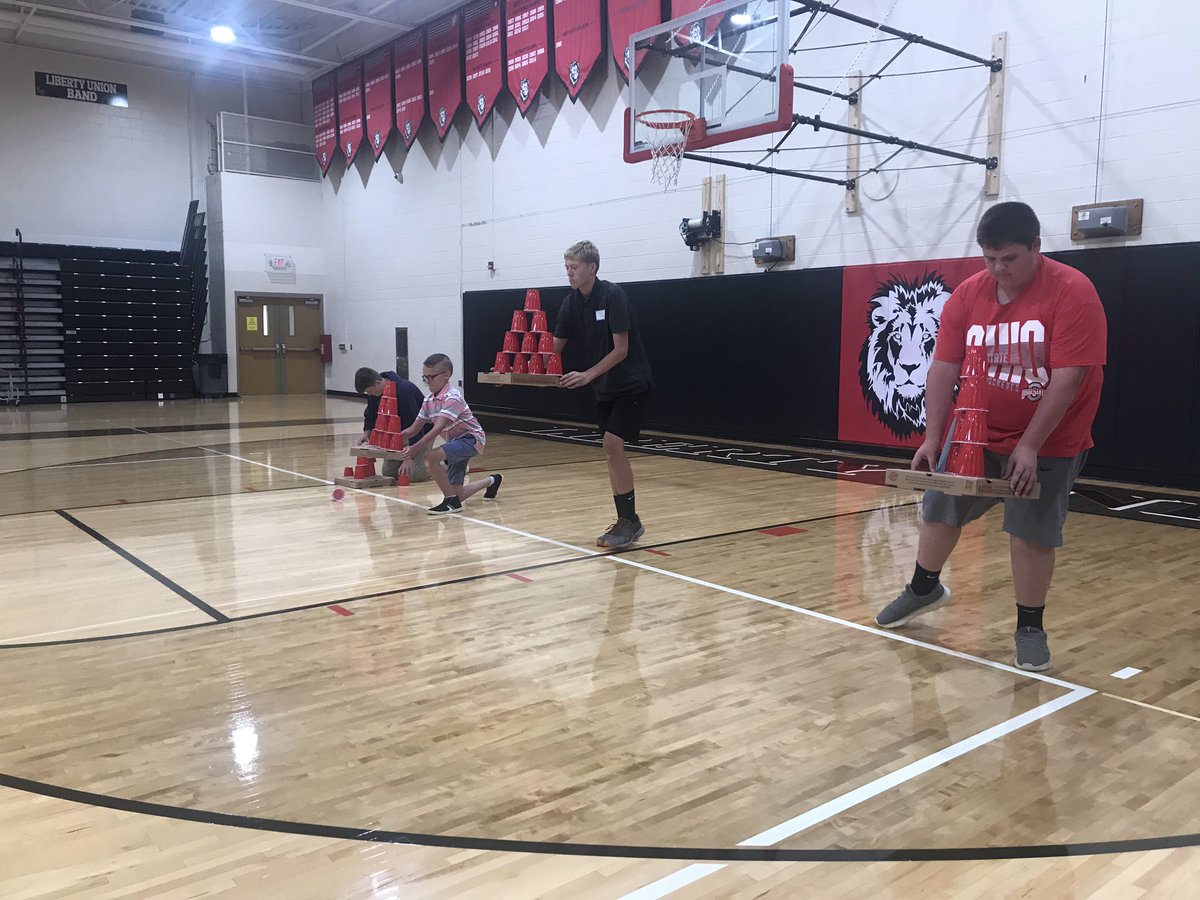 DrMattGallatin's tweet photo. #FreshmanFirstDay was a HUGE success. Big thank you to @HMGriffin30 and the Student Ambassadors for all of their hard work and preparation! #LUHSPride https://t.co/r16B7yUWNU