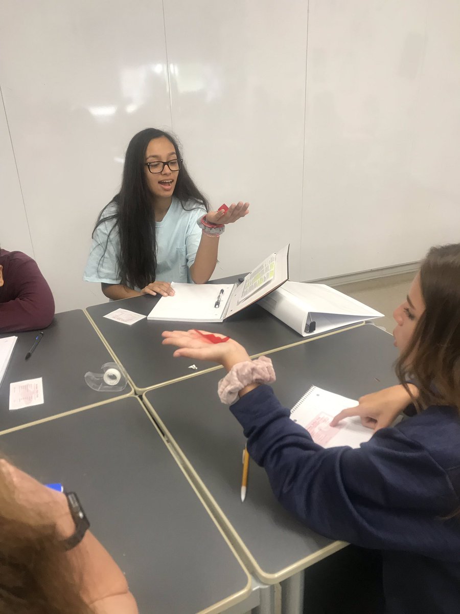 WaltersPAPBio's tweet photo. Can fish really tell our fortunes? Using the scientific method to find out... #M9GameOn #BioisFun https://t.co/ckyEdH8okC