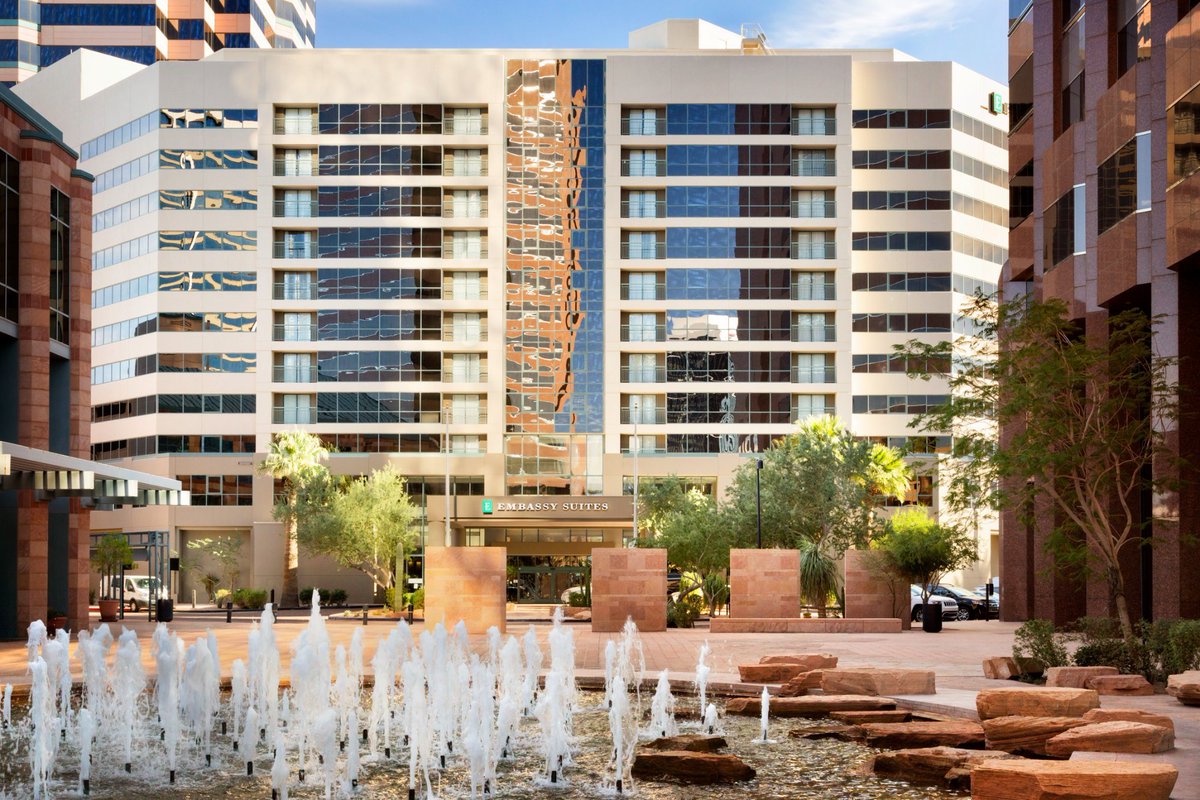 miccavanvield's tweet photo. Planning my trip to Phoenix - staying at the Embassy Suites by Hilton Phoenix Downtown North. For friends who... https://t.co/gjCFlwXrUO https://t.co/qmbYis7CjM