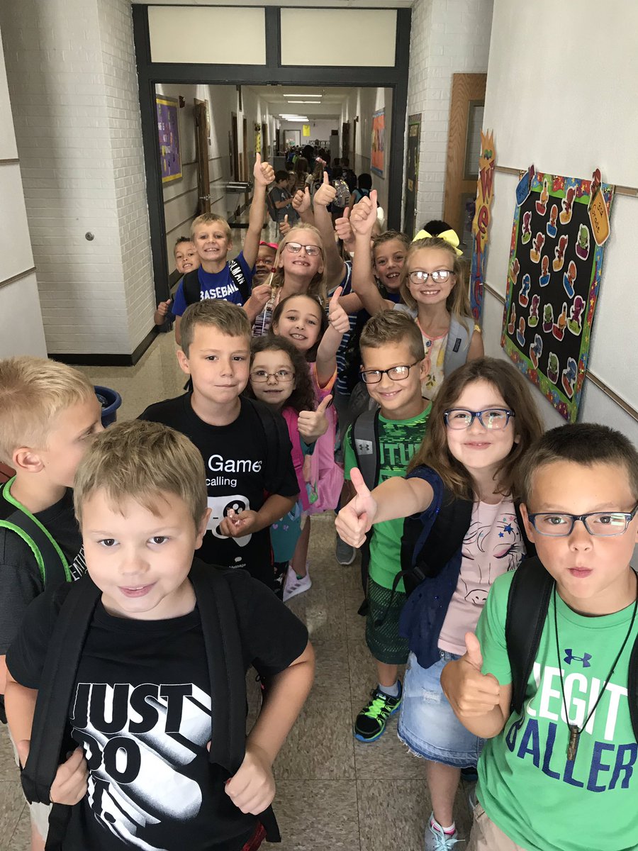 MrsBarton3rdGr's tweet photo. Our first day was a success!! #wesclinwarriors https://t.co/zjoUi4ddp6