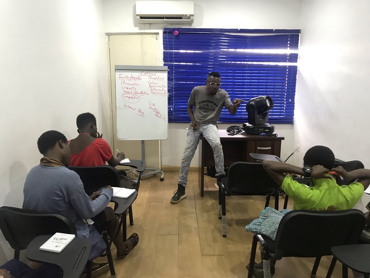 AudioGirlAfrica's tweet photo. We had our first lighting design master class today with Muyiwa Oluwole and it was pretty exciting 😃
#cap2019live https://t.co/0JPF7xT2Hd