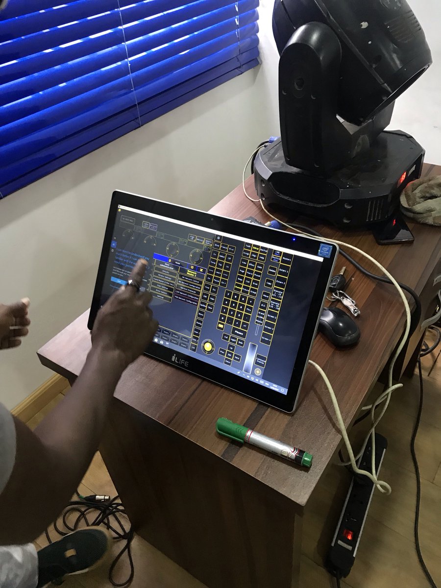 AudioGirlAfrica's tweet photo. We had our first lighting design master class today with Muyiwa Oluwole and it was pretty exciting 😃
#cap2019live https://t.co/0JPF7xT2Hd