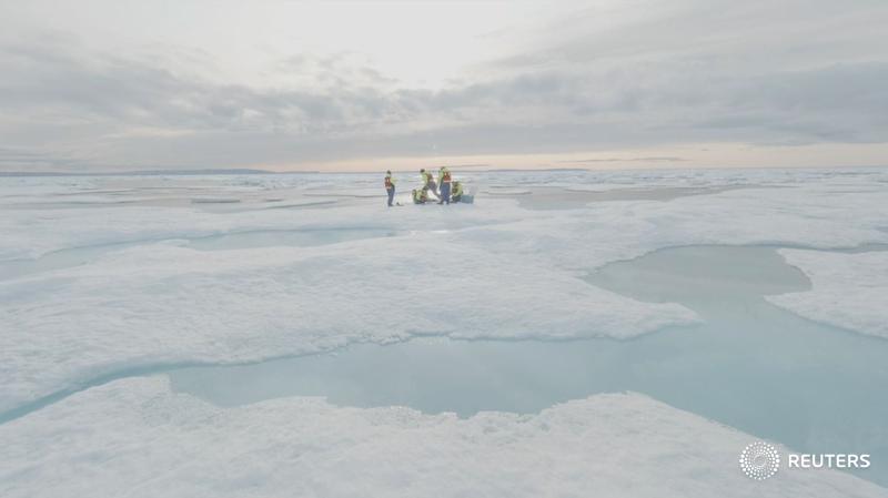 EB88aY4XsAAowwU?format=jpg&name=900x900