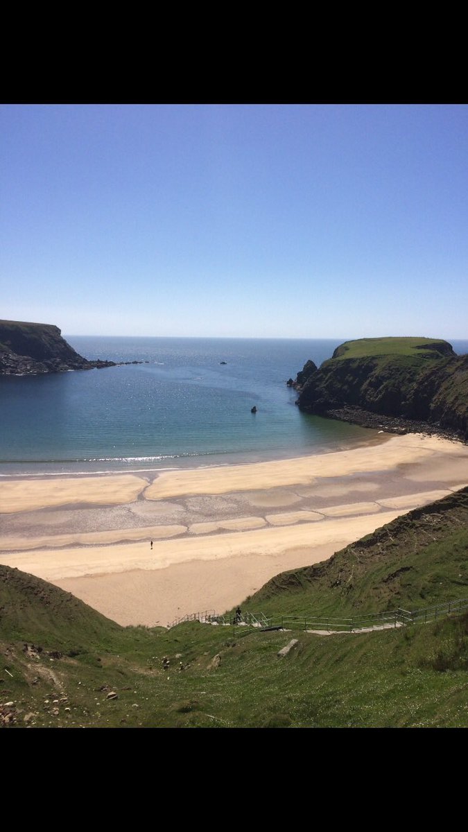 orla_howells's tweet photo. At a recent pub quiz I learned that Donegal has the longest coastline in Ireland - and look how stunning it is! 🌊 💙 #lovedonegal https://t.co/85cA62lV8L