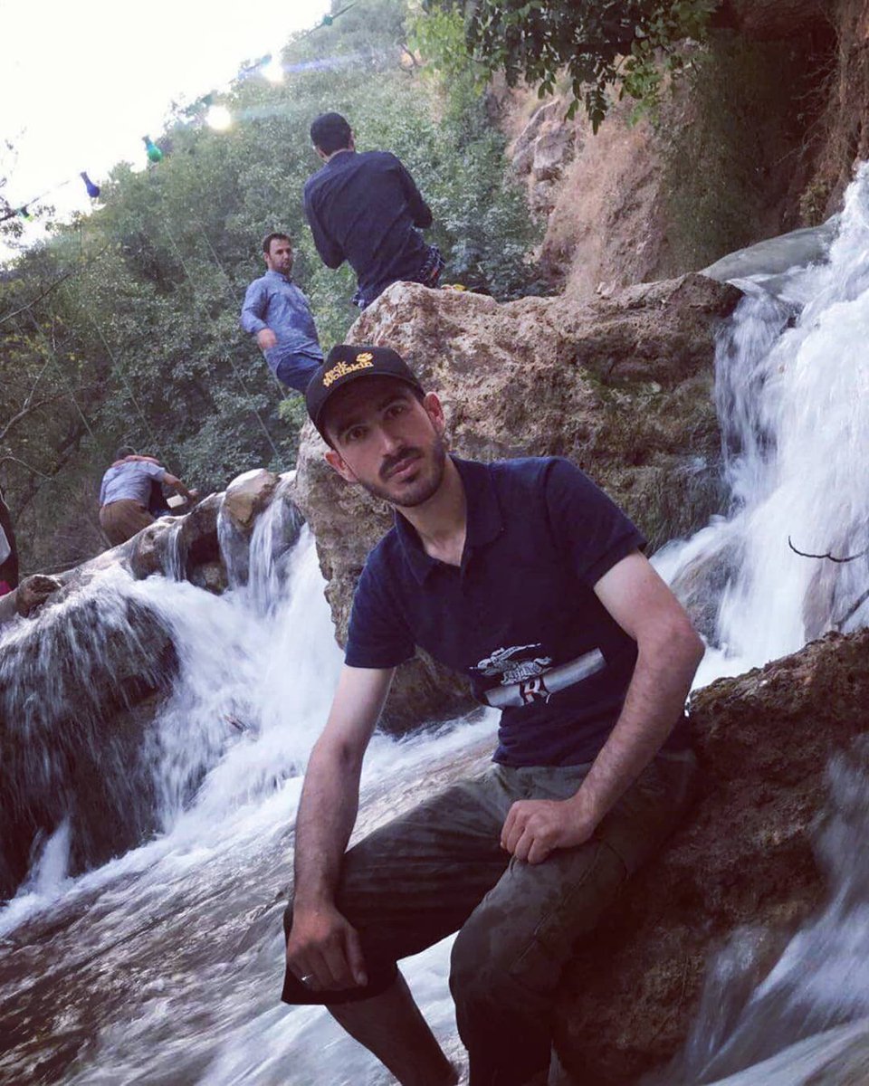 Necherwan6's tweet photo. راستە ئێمـە شـوێنـی خۆمـان نازانیـن لـەدڵـی مـرۆڤـەکان
بـەلام دەتـوانیـن هـەسـتی پێـبکەین بـەهـۆی کردەوەکـانیان https://t.co/WPHhIt3Ufe