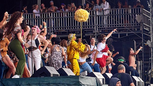 JMeinerth's tweet photo. More @santigold at @outsidelands https://t.co/yeA2xbhhPp https://t.co/bIK9x78oKF