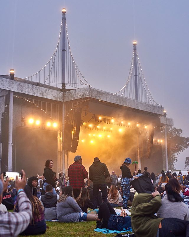 JMeinerth's tweet photo. Waiting for @childishgambino to take the stage on Saturday night at @outsidelands over at the Lands End stage https://t.co/TaPD6TnKzi https://t.co/ZBTvVkGqko