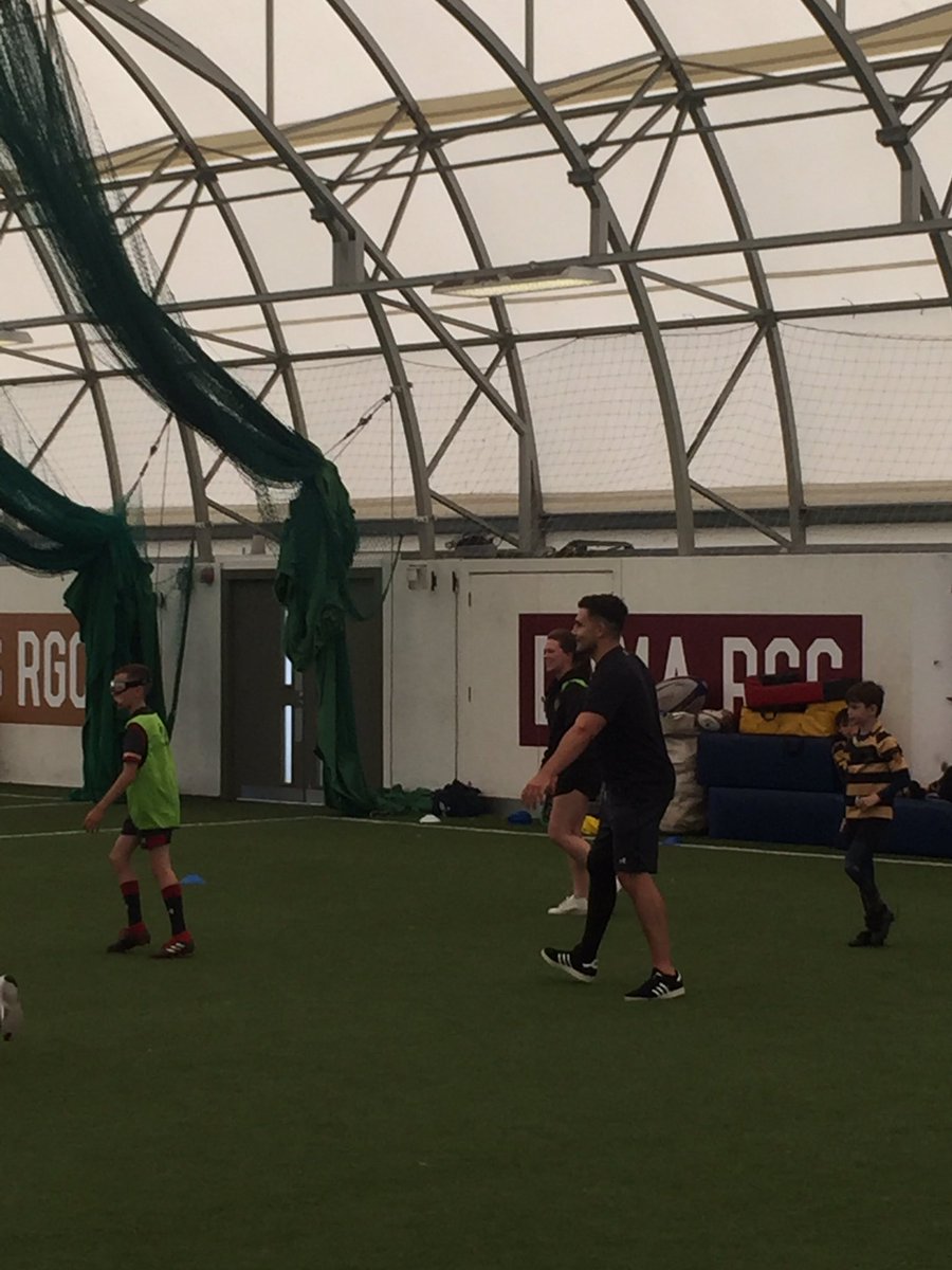 Daihiggs's tweet photo. Many thanks to @WelshRugbyUnion internationals @EllisJenkins_ @GPyrs  for making the players @WRU_Community @RGCNews @StadiwmZipWorld Summer Camp’s day. #toprolemodels 👏👏👏👏👏 https://t.co/1pJauM8nbM