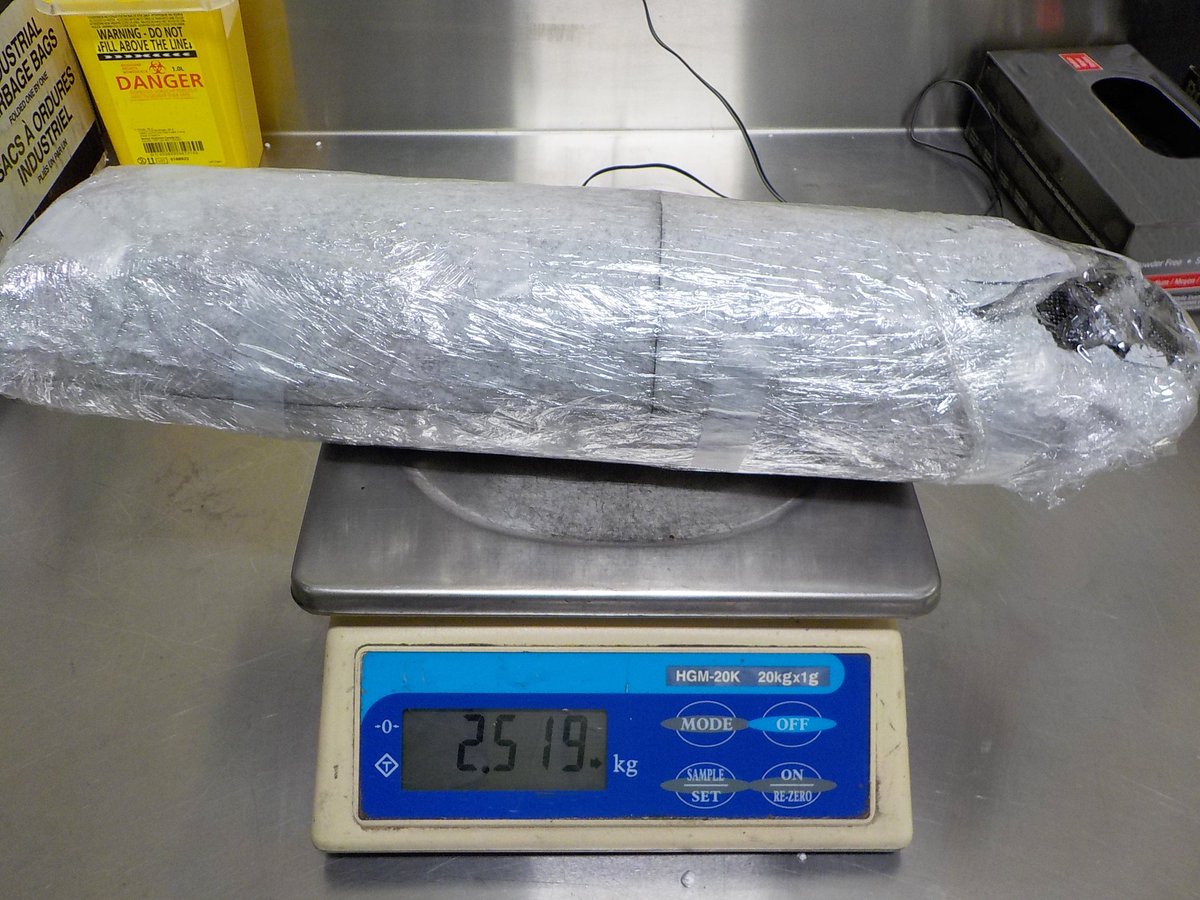CanBorderPAC's tweet photo. #VIA Commercial Operations officers intercepted a shipment declared as a “tower fan,” but upon examination, discovered 2.52 kg of suspected methamphetamine, with an estimated street value of over $250,000!  #CBSABust #SayNoToDrugs https://t.co/Czpt5xspOD