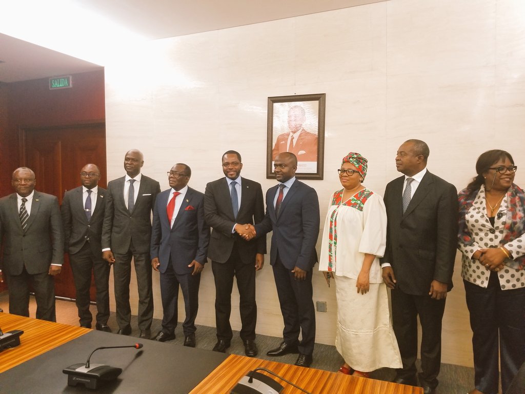 Bajo el acuerdo de Cooperación y Exploracion Conjunta entre Guinea Ecuatorial y Sao Tome y Principe,ambas delegaciones se han reunido en la sede del <a href="/egmmh/">MHDM</a> para evaluar y reafirmar esta fructífera cooperación.<a href="/AhoraEg/">AHORAEG</a> <a href="/NoticiasAsonga/">Asonga Noticias</a> <a href="/GabrielObiang/">Gabriel Mbaga Obiang Lima</a> <a href="/MEcuatorial/">Ministerio de  Exteriores de Guinea Ecuatorial</a> <a href="/PdgePrensa/">Prensa PDGE</a>