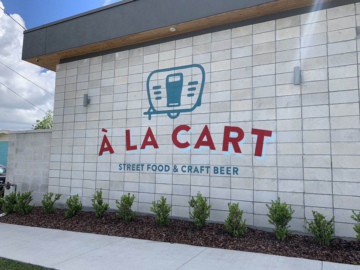 BBBSCFL's tweet photo. Bigs, don’t forget to swing by A La Cart on Movie Monday! We’ll be there at 6 PM to grab a bite before watching Role Models at sunset!
NOTE: This movie is rated R and not suitable for anyone under the age of 18+. Overflow parking is located at Einstein Bagels on Colonial after 4. https://t.co/UliCNEOvDr