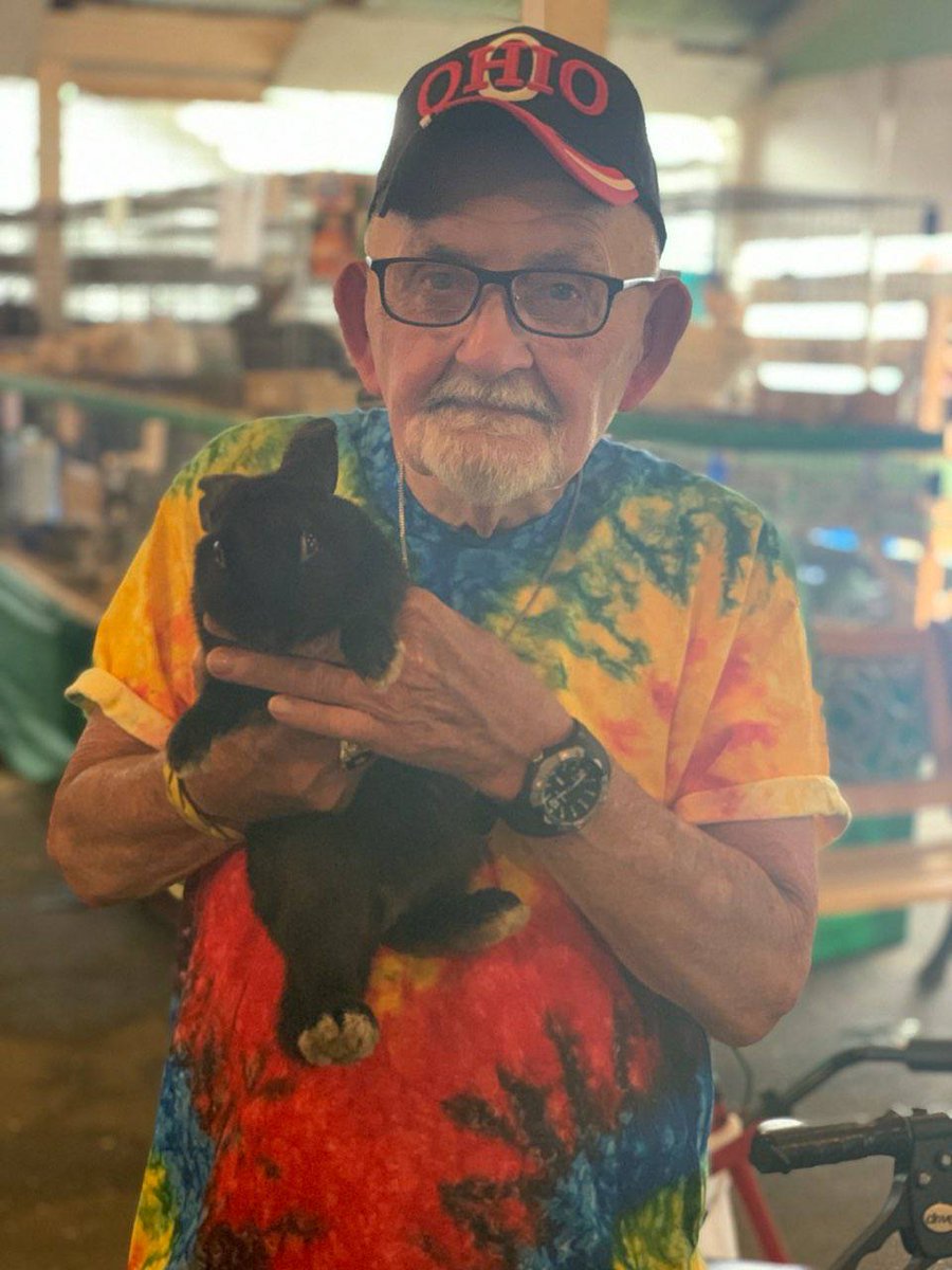NorthpointeOaks's tweet photo. Senoir Day at the Muskingum County Fair!#TrilogyLiving @TrilogyLiving #Simplesummerpleasures https://t.co/FUyhPu2qbx
