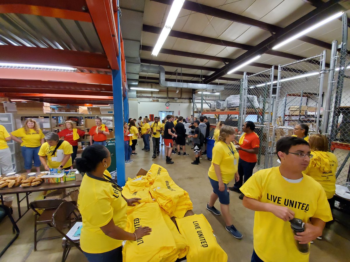 FCPSMaryland's tweet photo. 11th Annual #StufftheBus School Supply Drive Kick-Off this morning at FCPS Warehouse!
Ensuring our students are equipped with tools for school!
#FCPSProud
#LetsGoFCPS
@UnitedWayFred https://t.co/HgxJ8kuCUD