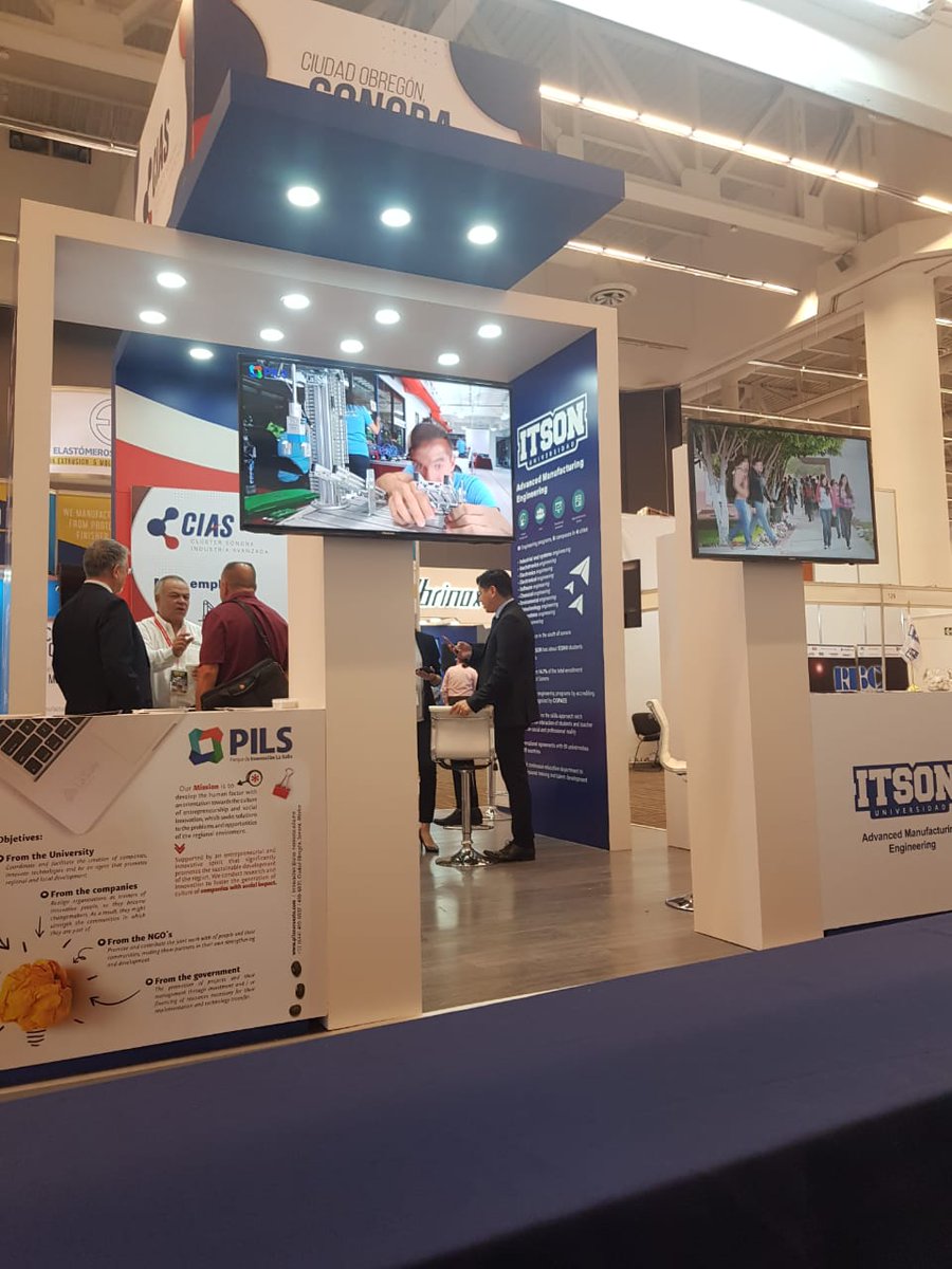 fobregone's tweet photo. Todo listo para iniciar ésta mañana en el #QROAeroSummit. Gran esfuerzo de muchos, éxito de todos: @itson #ULSA #QTA #idmm #interaxis #MyT. Integración en #CiudadObregón y #Sonora a través del #CIAS. Iniciativa de @HAytoCajeme y @coprecomx. Innovación hacía el futuro. https://t.co/SDWGH4H8Vs