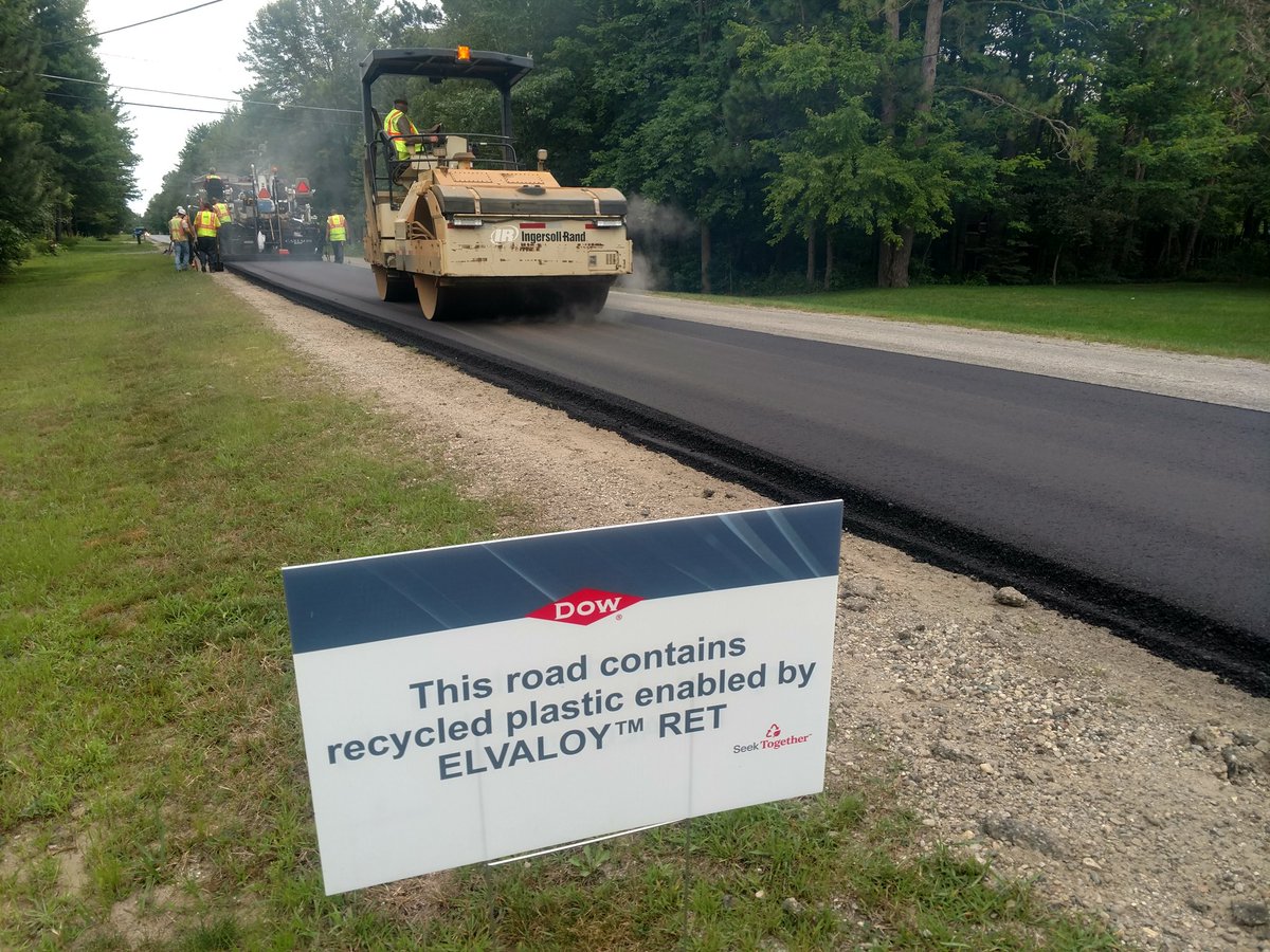 MidlandCRC's tweet photo. Equivalent of 300,000 plastic bags recycled into asphalt rather than blowing around our roadways. First in the USA. Thanks DOW!! https://t.co/dqkVk4hGjr