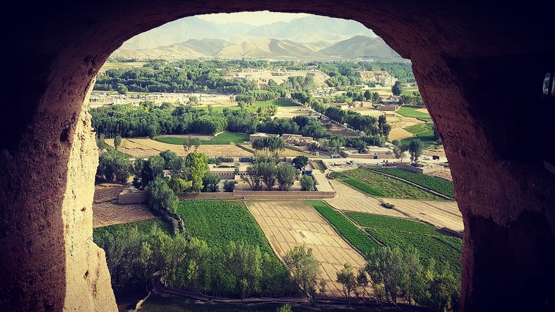 AtaeiMaryam70's tweet photo. چشم بودا و چشم اندازِ چشم نواز بامیان...
#mobilclick #Bamyan https://t.co/RRDerpndFc