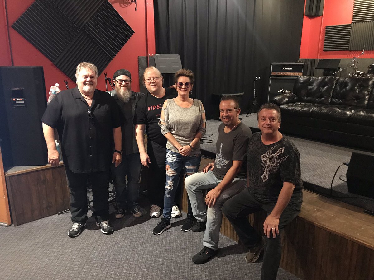 LewTurner's tweet photo. Love these guys! Fantastic band, better human beings. Check out Ridestock at Cliff’s Bar and Grill Saturday. All the money raised goes to help musician Lisa Ann Taylor (center) as she goes through cancer treatment. #GMJ #Ridestock @THEKennyHensley https://t.co/4bYjx5vmiK