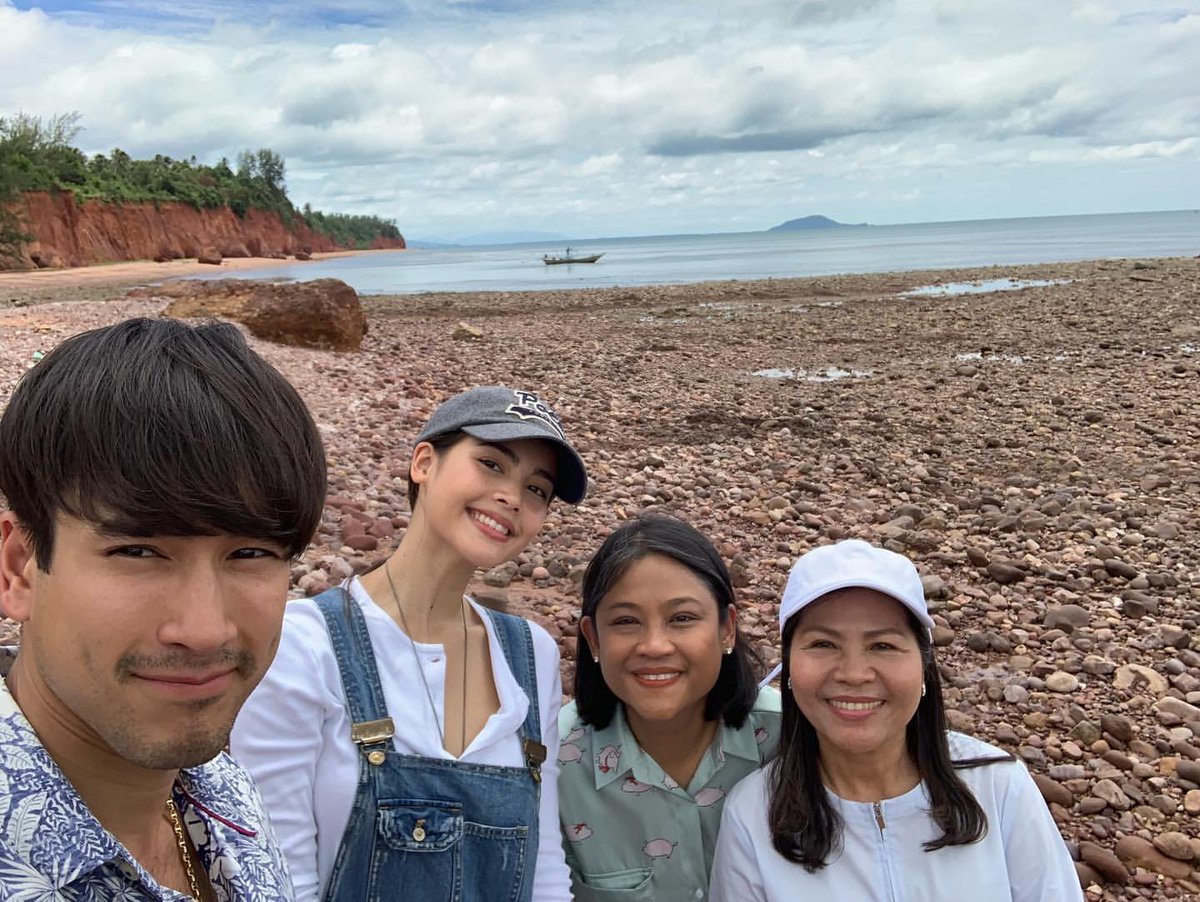 moomiimzz's tweet photo. เที่ยวตามประสาแม่ๆลูกๆ แบบครอบครัวเดียวกัน 😁 #ณเดชน์ญาญ่า https://t.co/2QWxMjAPgE