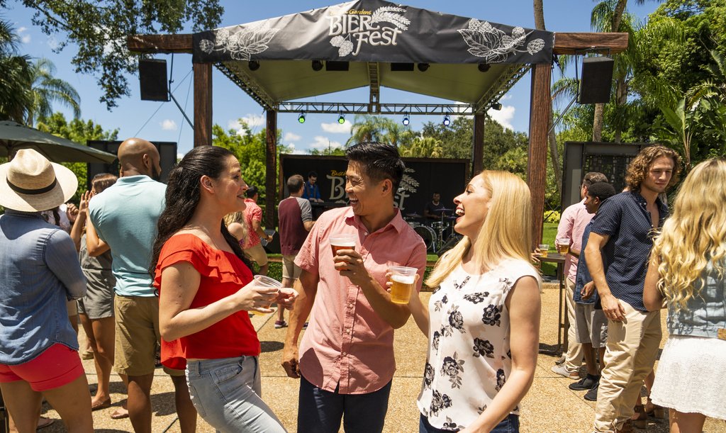TourCentralFL's tweet photo. Bier Fest @BuschGardens returns this weekend!
See the list of Florida breweries and get a sneak peek at some of the food:
https://t.co/YY95zlDpaE ~
#ThrillsOnTap #BeerIsBack #BuschGardens https://t.co/J3vRYbvajS
