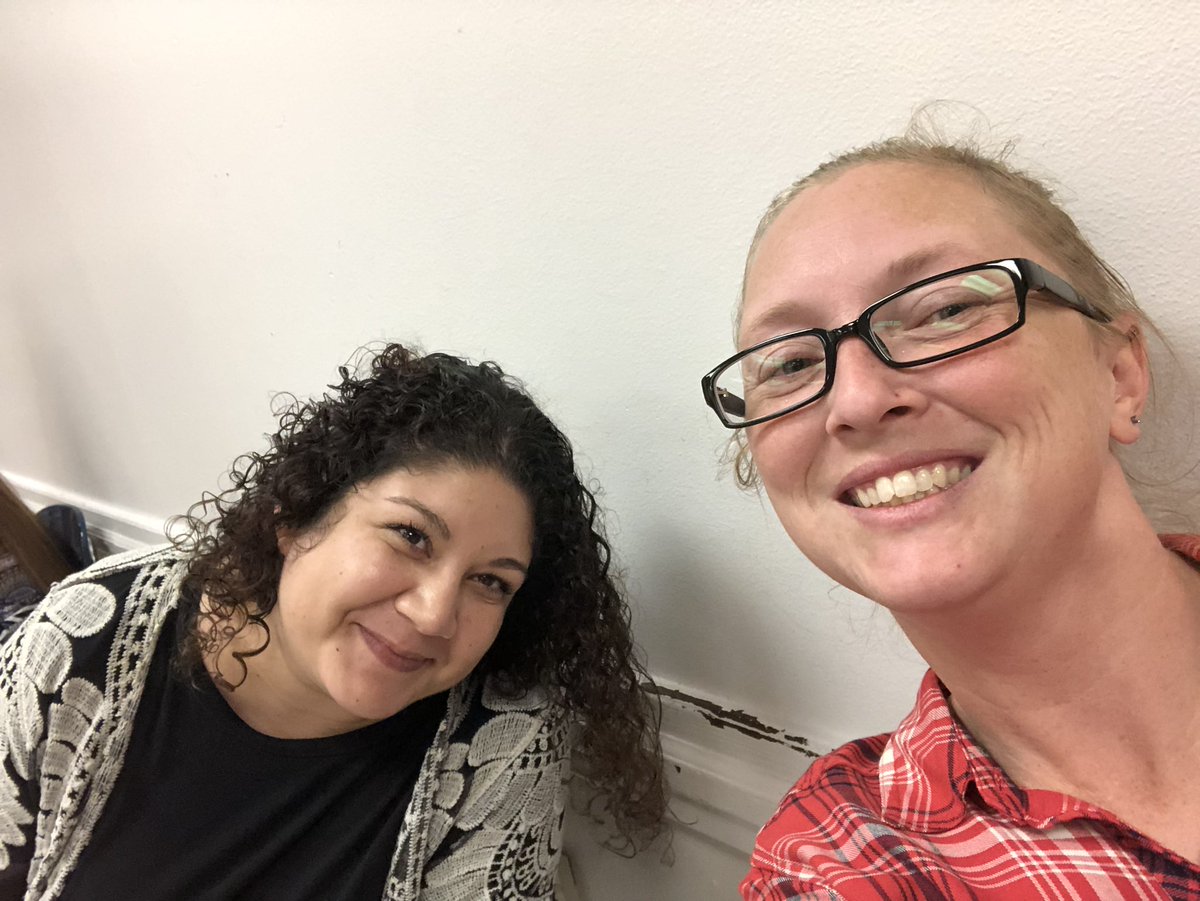MrsKTeer's tweet photo. Discussing math sources at #r7btsc19 @Mathr07 https://t.co/Zo4AtOKJcs