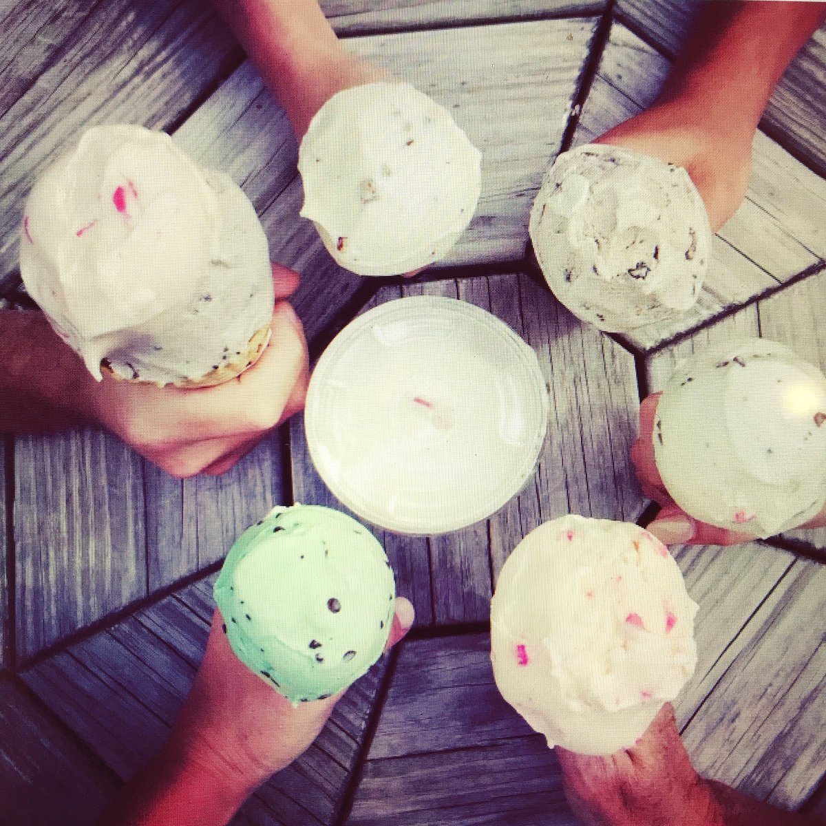 bhenrycooper's tweet photo. New Post Alert! Frosty Food Science: #1 Tip for Homemade Ice Cream 🍦 Head to the blog to scoop it up! https://t.co/NHQmJWeKQI